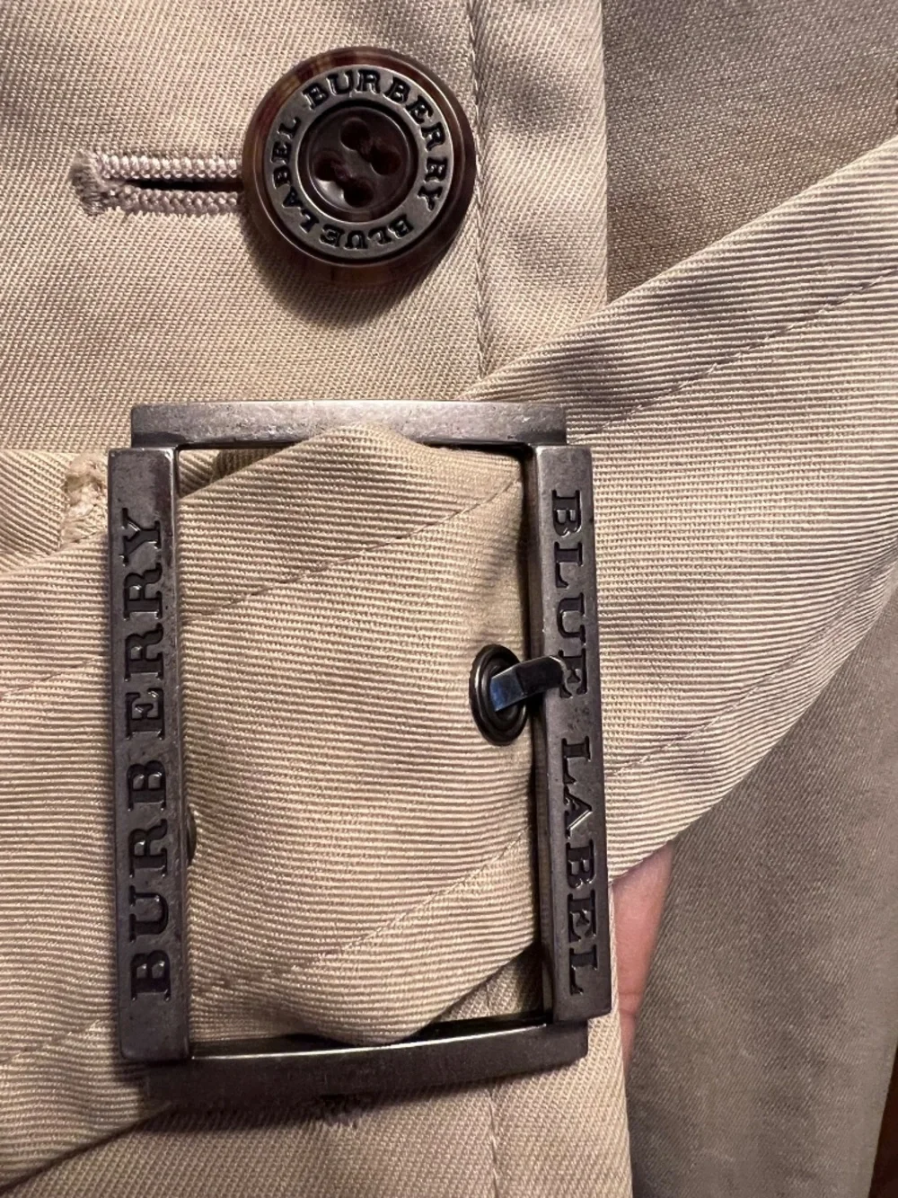 Burberry Blue Label trench coat removable liner - Picture 5 of 7